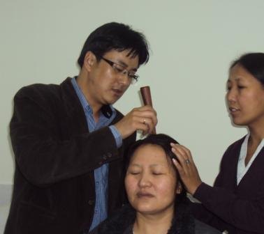 Тибетската медицина и нейния холистичен подход - лекция на д-р Тензин Гюрмей